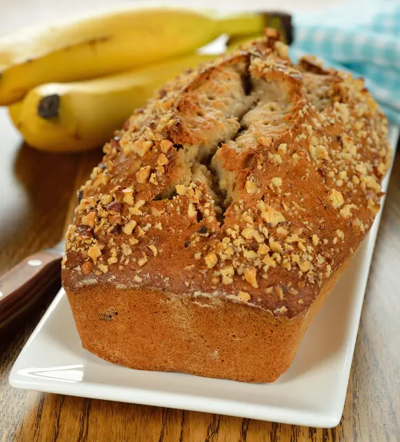 Does the top of banana bread always crack like that